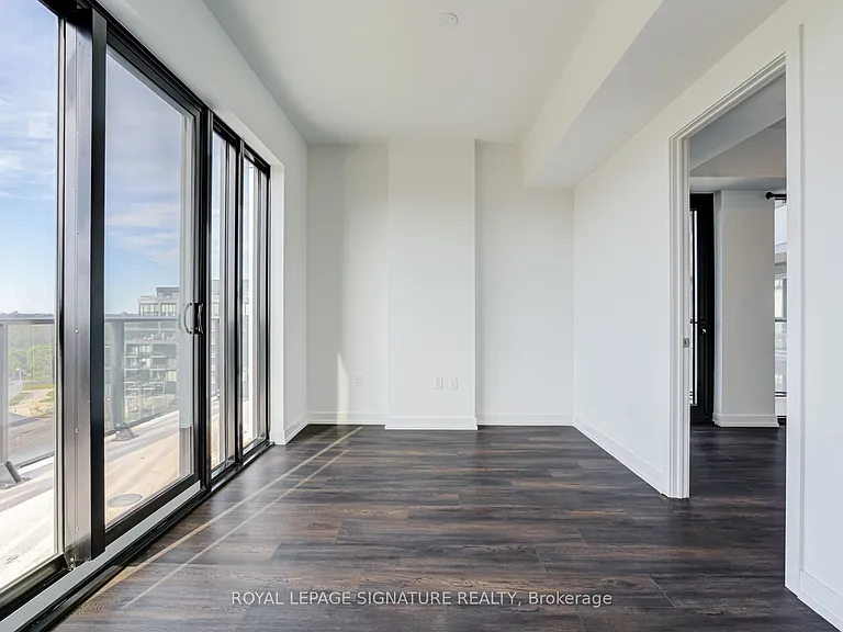 799 The Queensway #820 — Photo 21