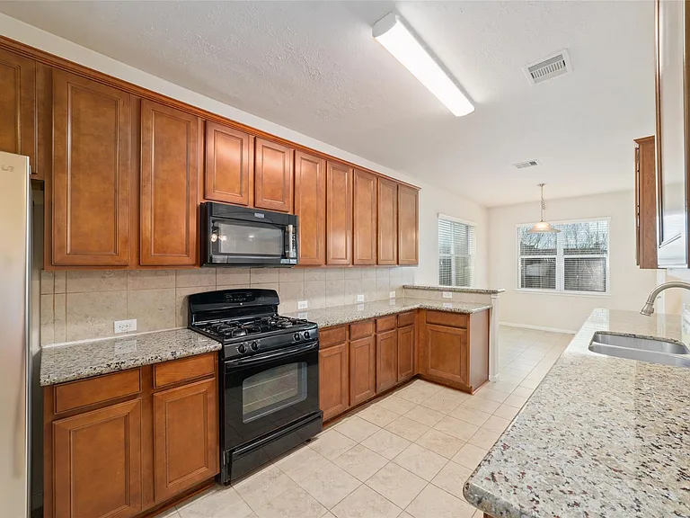 8919 Inglebrook Ln — Photo 10