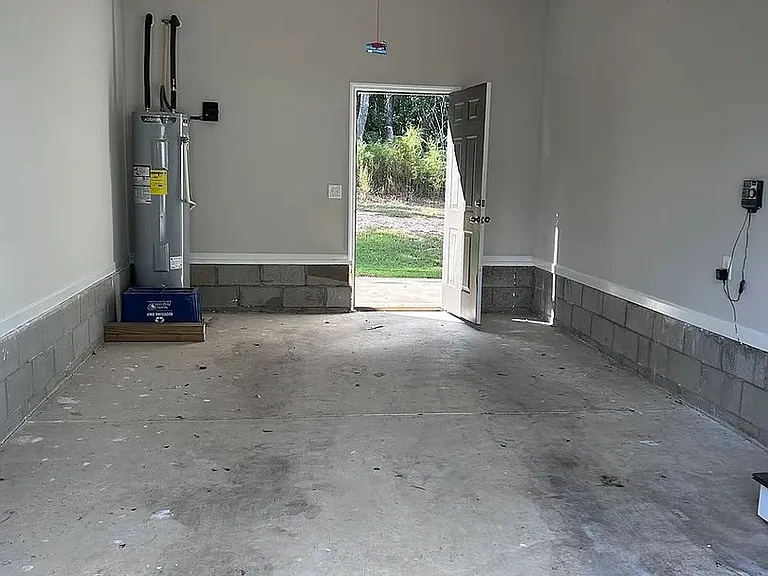 240 Carriage Ln — Photo 48