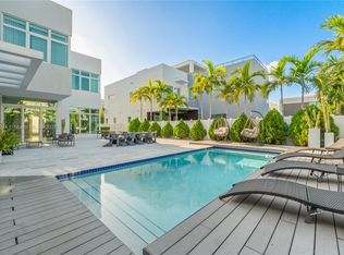 6819 NW 105th Ave, Doral, FL 33178