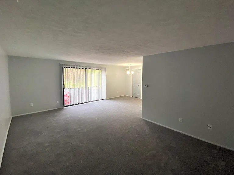 611 Brown Ave #208 — Photo 4