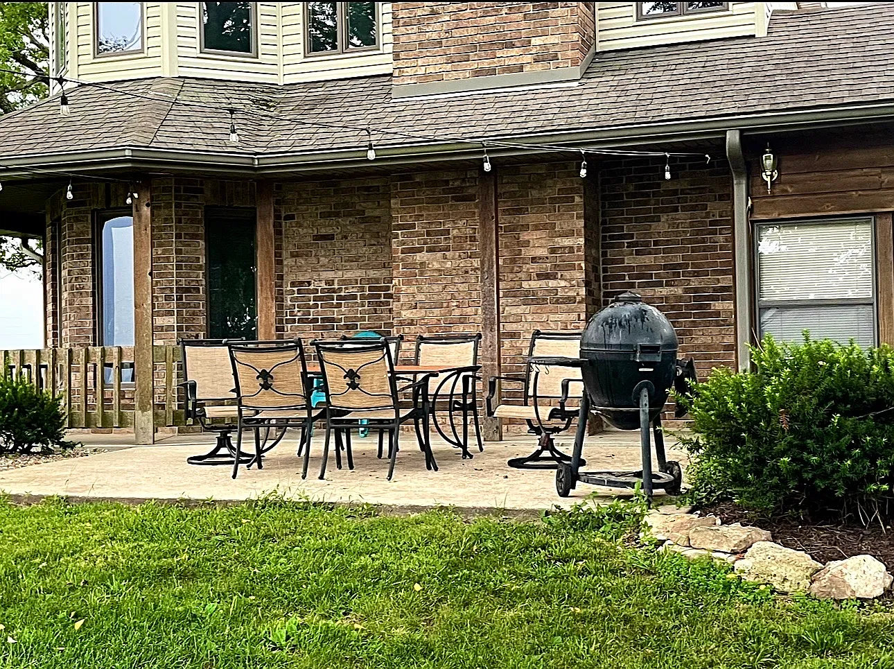 3 bed, 2.5 bath, 3300 sqft, $2,800 — Photo 4