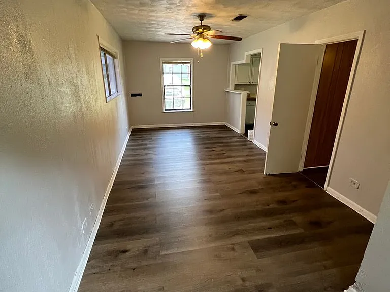 1121 Kimberly Dr — Photo 6