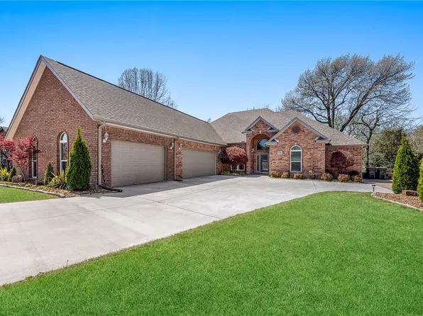 4042 Saulsbury St, Springdale, AR 72762