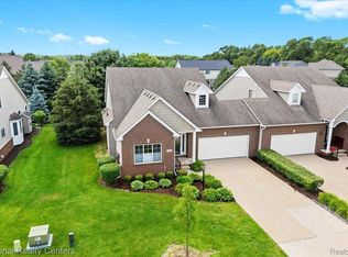 332 Asbury Ct, Highland, MI 48357