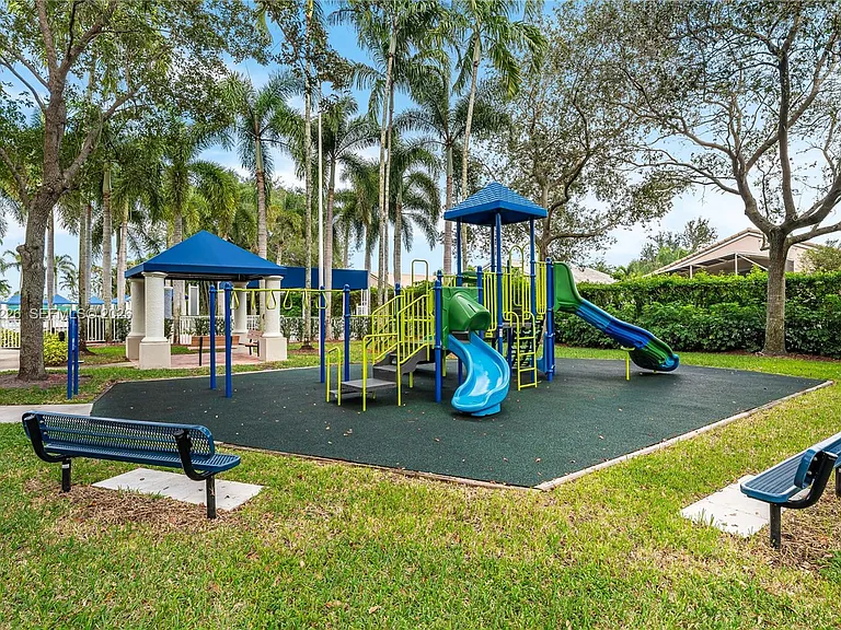 14275 NW 18th Pl — Photo 34