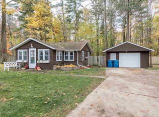 2683 N Peterson Dr, Sanford, MI 48657