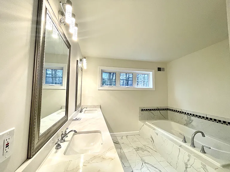 11 Poplar Dr #A — Photo 13