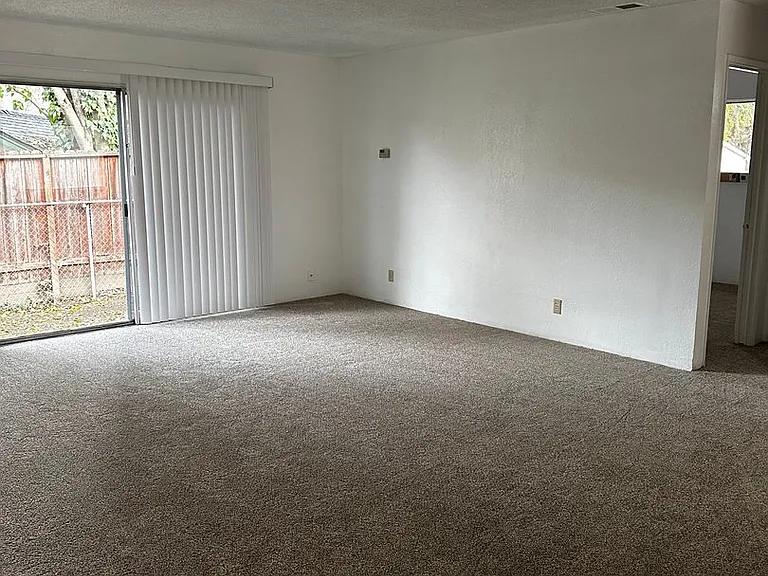 8865 Amapoa Ave #C — Photo 6