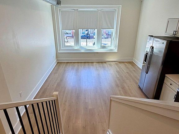 2nd image of 631 S Broadway #202