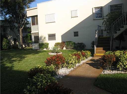 1st image of 575 Capri Park #L