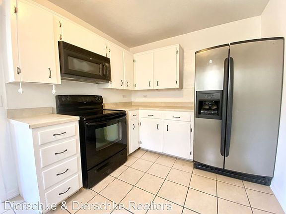4th image of 2214 W Avenue L