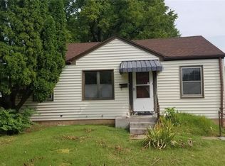 10709 Saint Francis Ln, Saint Ann, MO