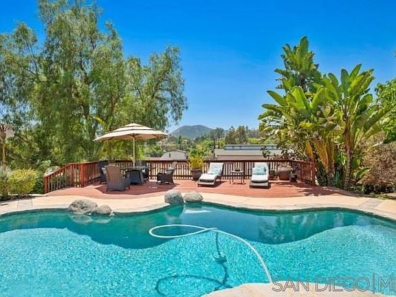 2nd image of 14297 Hacienda Ln