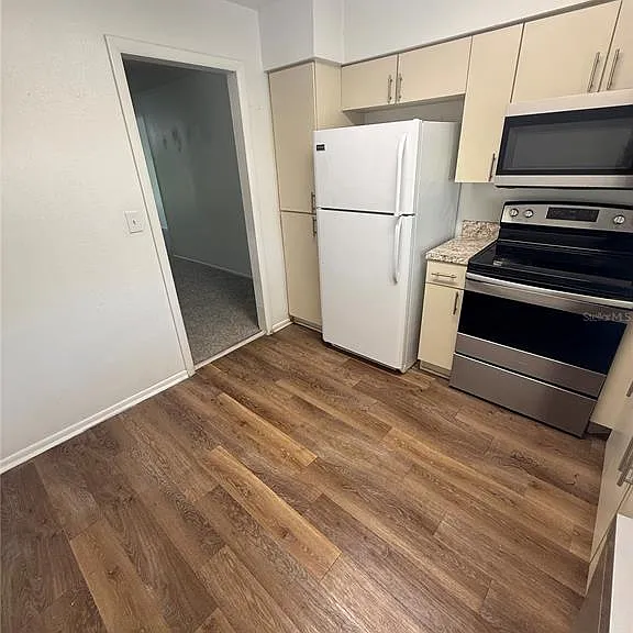 7667 Abonado Rd #7667 — Photo 5