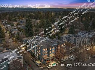 9222 Roosevelt Way NE APT 304, Seattle, WA 98115