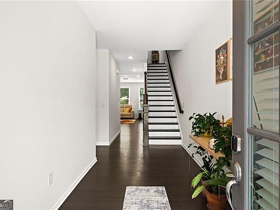 4th image of 4066 Halton Rd