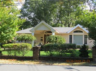 586 Ocean Terr, Staten Island, NY 10301
