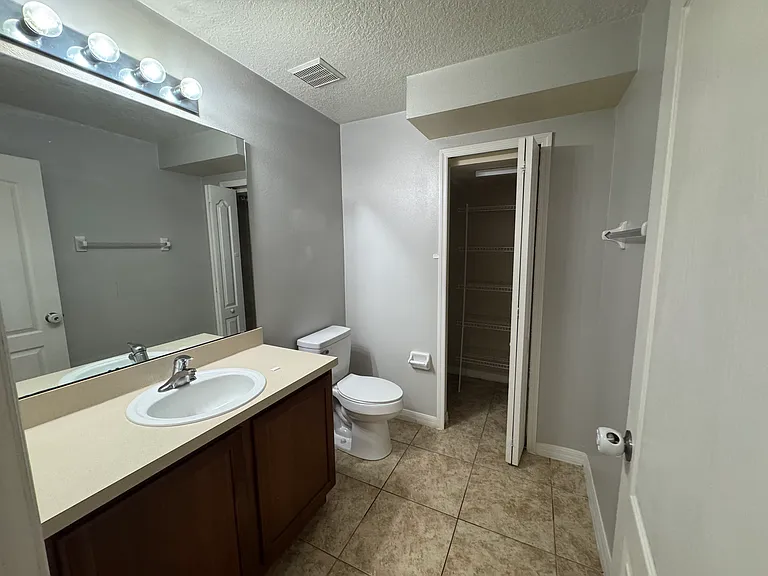 811 Ashworth Overlook Dr #811 — Photo 15