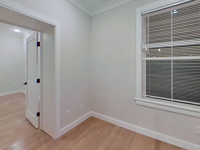 49 Englewood Ave #6 — Photo 5
