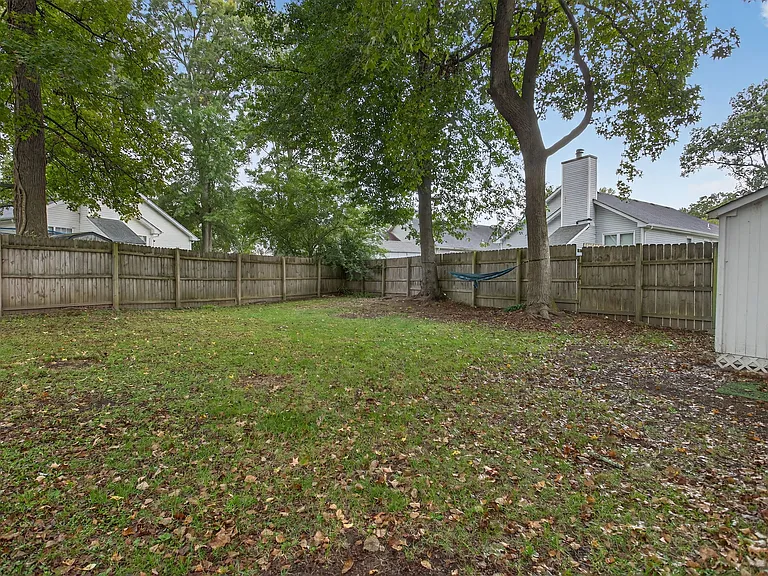 203 Teal Ct — Photo 18