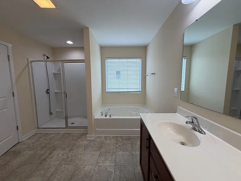 1328 Shaw Ave — Photo 23