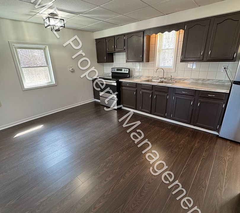 1st image of 206 Harold St #C