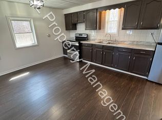 206 Harold St #C, Midland, MI 48640