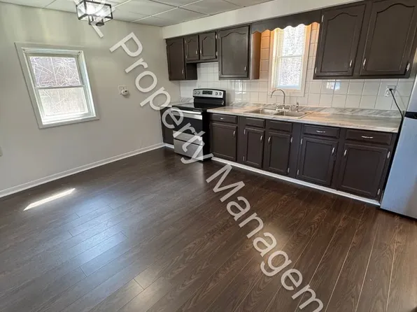 206 Harold Street, 206 Harold St #C, Midland, MI 48640