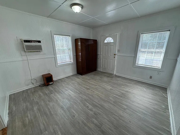 212 Scott Dr SW — Photo 5
