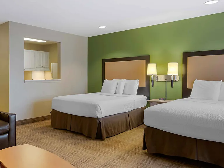 Deluxe Studio - 2 Full Beds