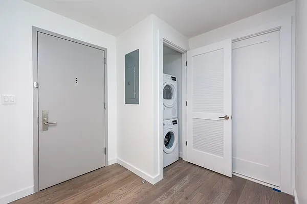 Rented by Nooklyn NYC LLC | media 23