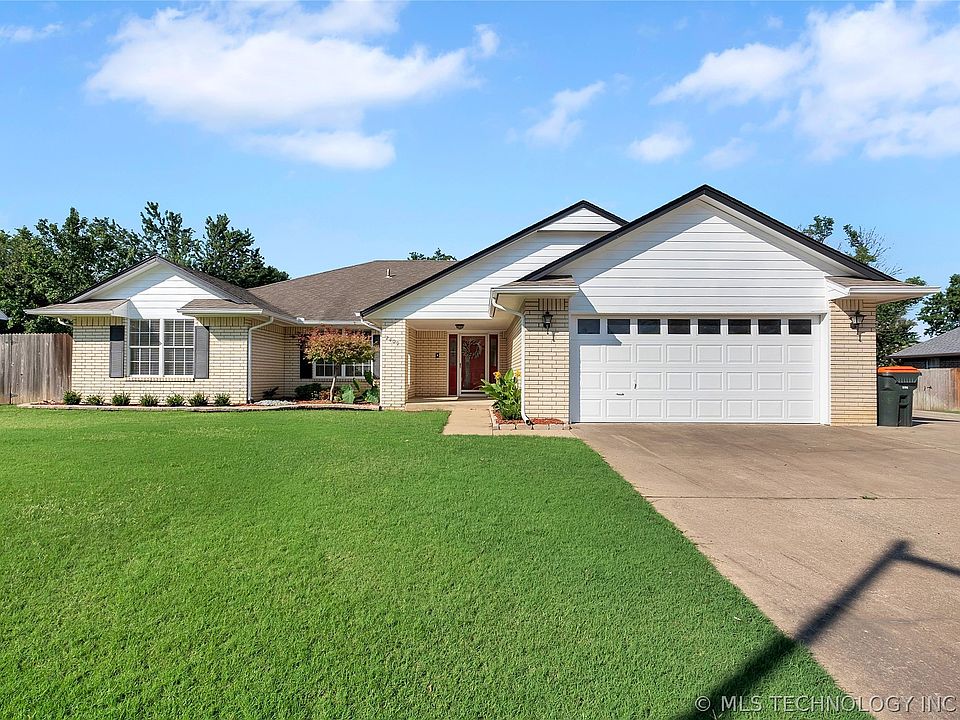 1st image of 2409 S Maywood Dr