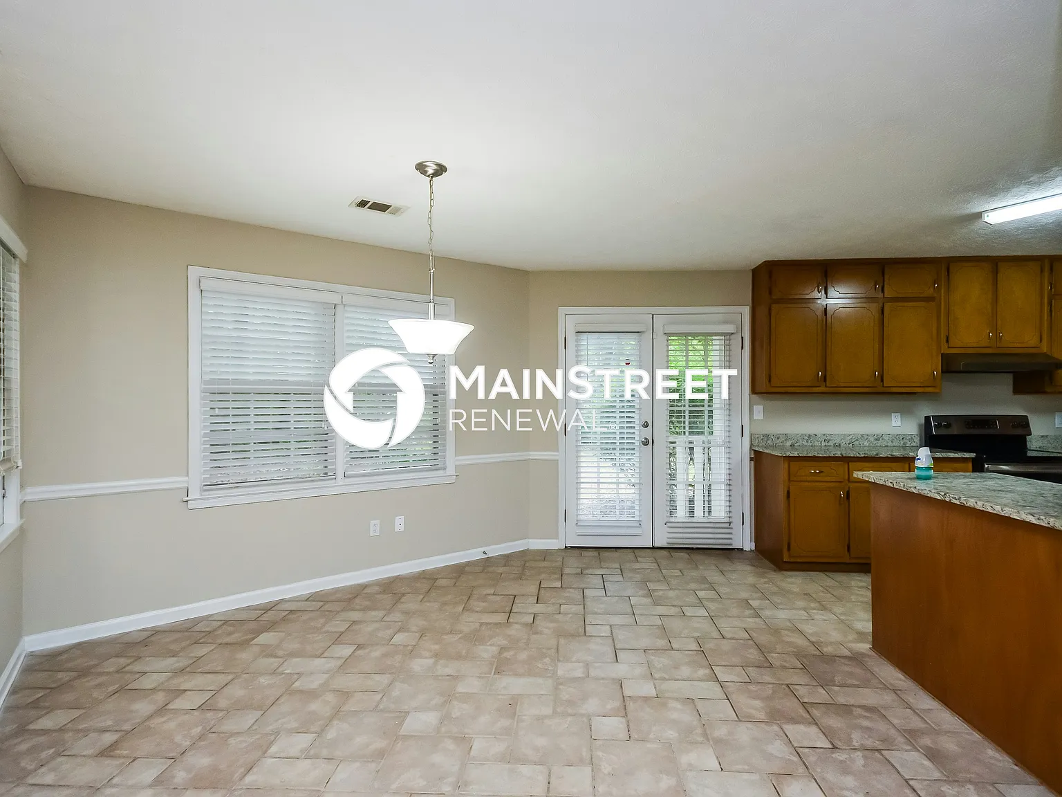 105 Stone Creek Dr — Photo 3
