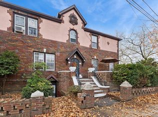 1702 E 28th St, Brooklyn, NY 11229