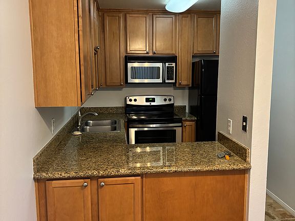 4th image of 548 Woodside Oaks APT 7