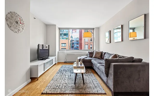 Sold by Douglas Elliman | media 15