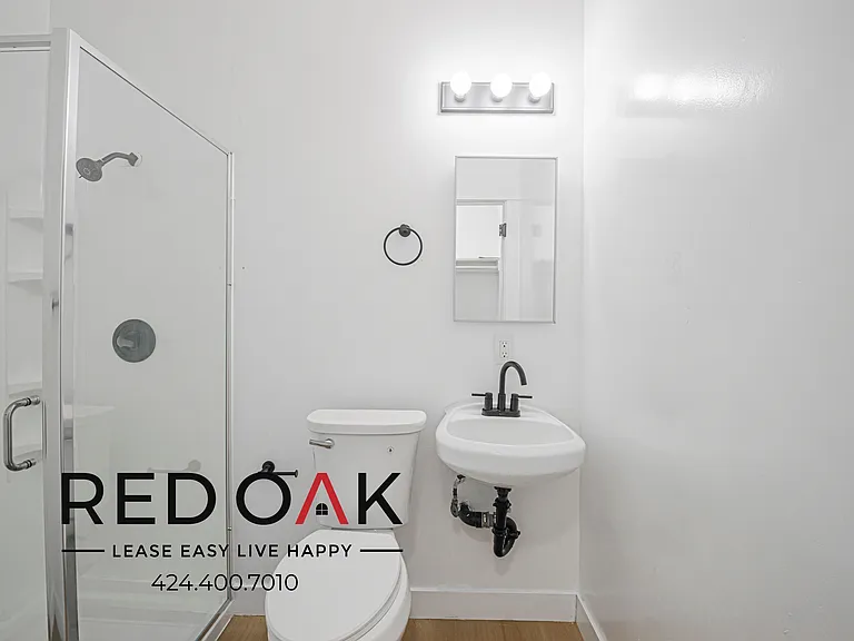 1110 S Lake St #103 — Photo 7