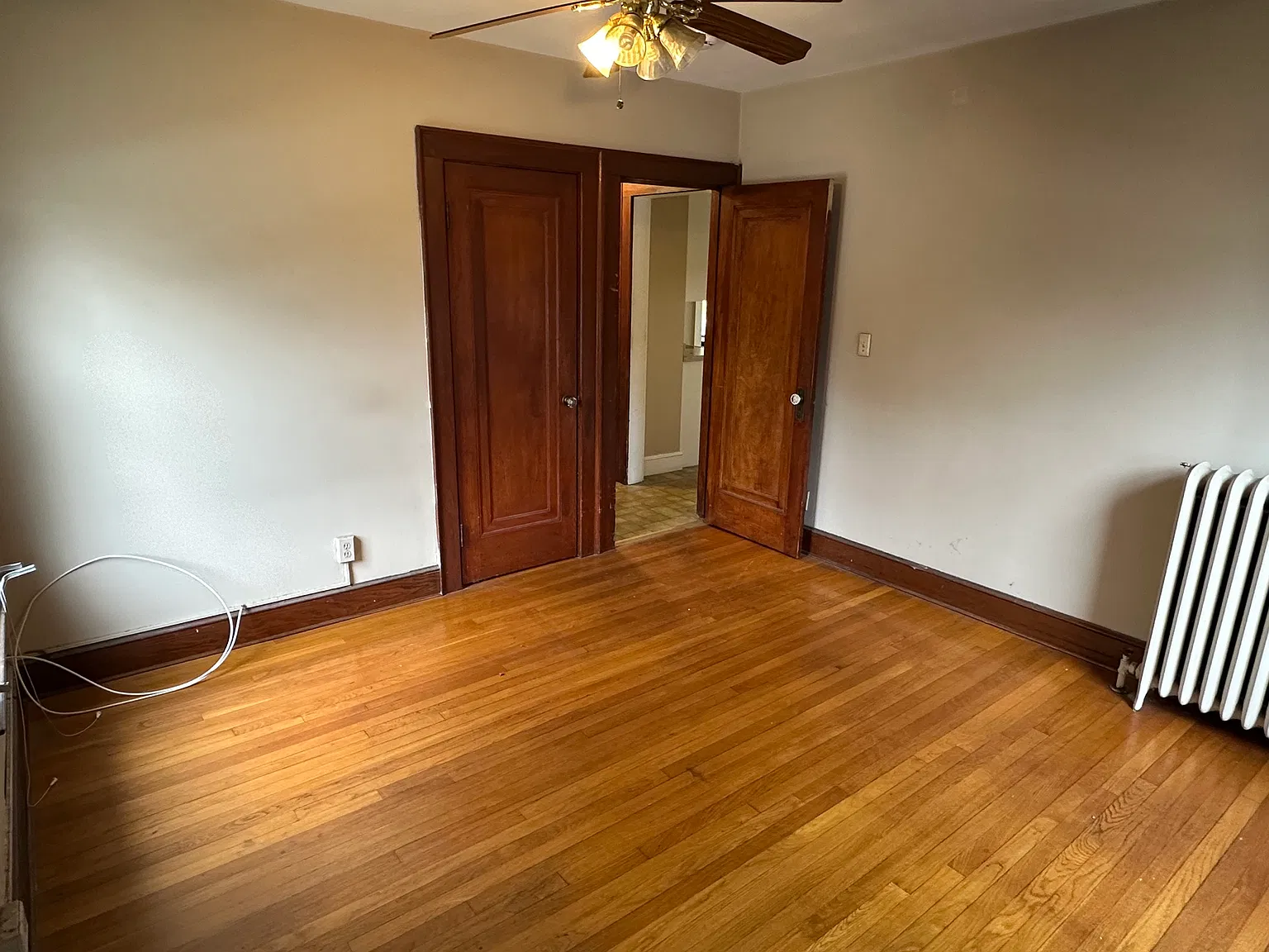 2 bed, 1000 sqft, $1,900 — Photo 3