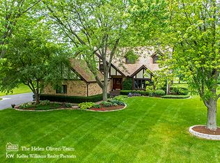 7 Elm St, Hawthorn Woods, IL