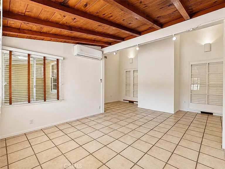 2845 Sheffield Rd — Photo 11