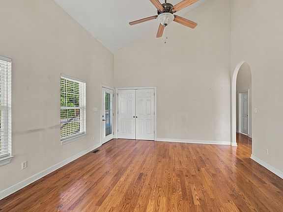 5th image of 203 Codie Dr