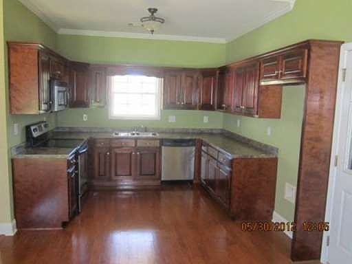 3rd image of 2930 Regina Dr