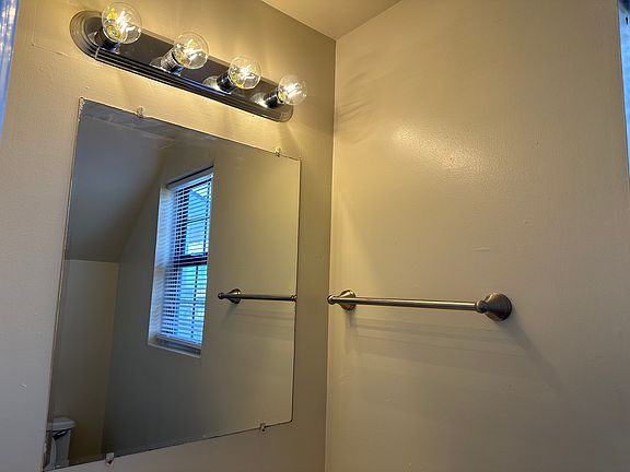 1096 Belle Ave bathroom_03052024