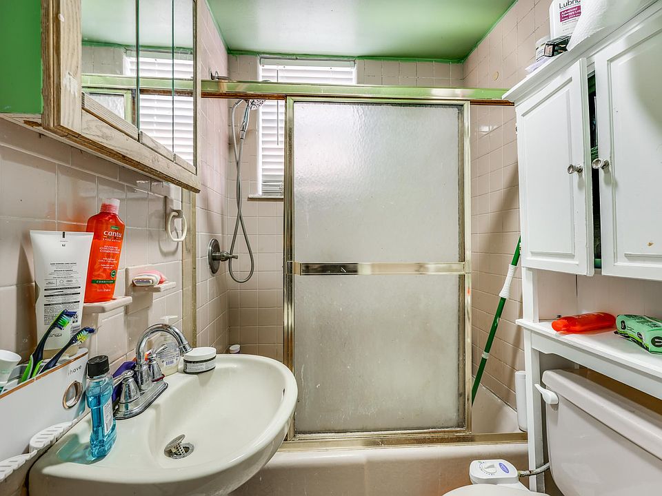 1st image of 84 Avenue C #1