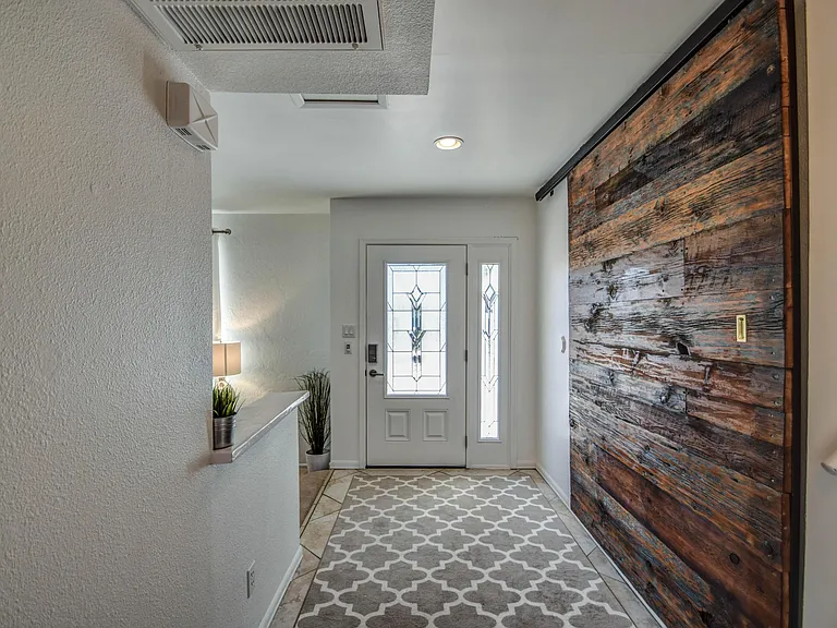 8420 E Keim Dr — Photo 5
