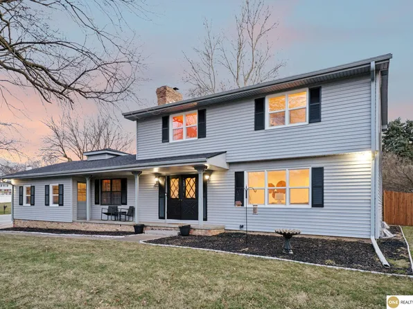 1016 Meadow Rd, Omaha, NE 68154