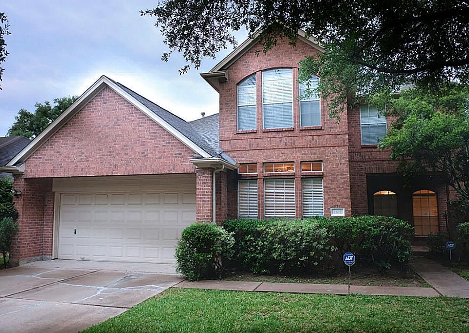 1st image of 1102 Woodley Bnd