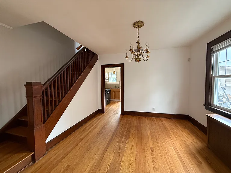 116 Greene Pl — Photo 4