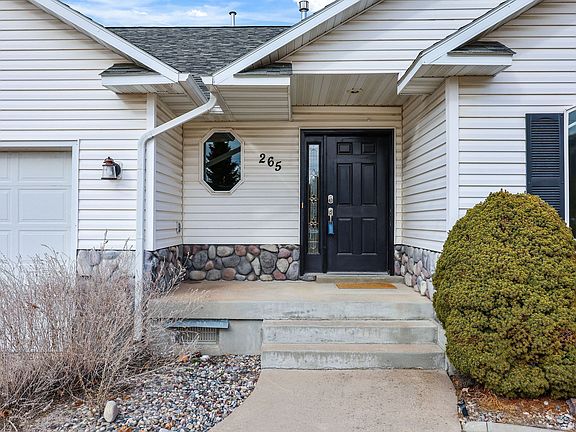 3rd image of 265 Canyon Rd